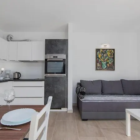 Blue Pearl Apartment *