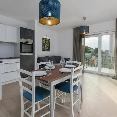 Blue Pearl Apartment *